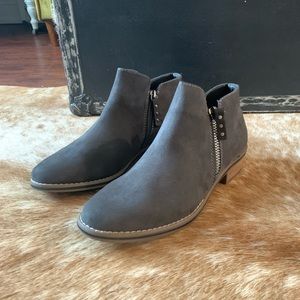 Xappeal Gray Booties